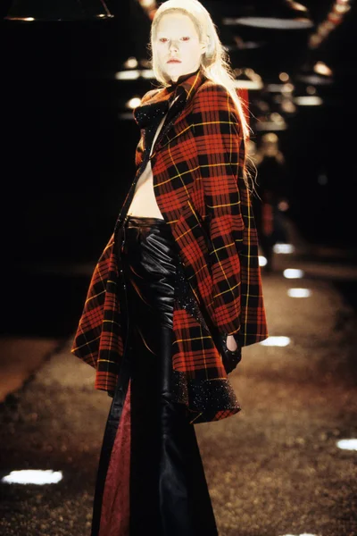 Look 70